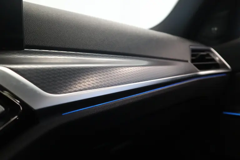 BMW 3 Serie Touring 320e Schuif/Kanteldak Harman Kardon Head-Up Elek. stoelen afbeelding 11
