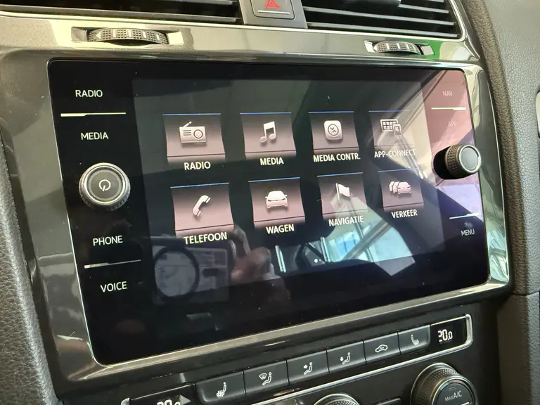 Volkswagen Golf 1.4 TSI Highline Panoramadak Navigatie Full-led 150pk! * 2e Paasdag zijn wij geopend van 12:00 tot 17:00uur! * afbeelding 17