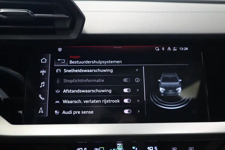 Audi A3 Sportback 40 TFSI e S Line ACC PDC Panoramadak 18''LM 24 maanden garantie mogelijk (*vraag naar de voorwaarden) afbeelding 17