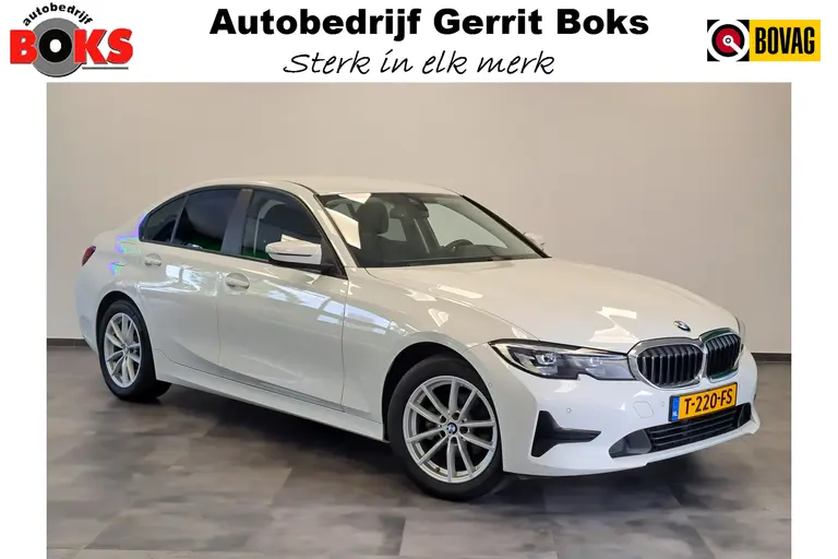 BMW 3 Serie 318i Executive Navigatie Clima Cruise PDC LM 157 PK! afbeelding 1