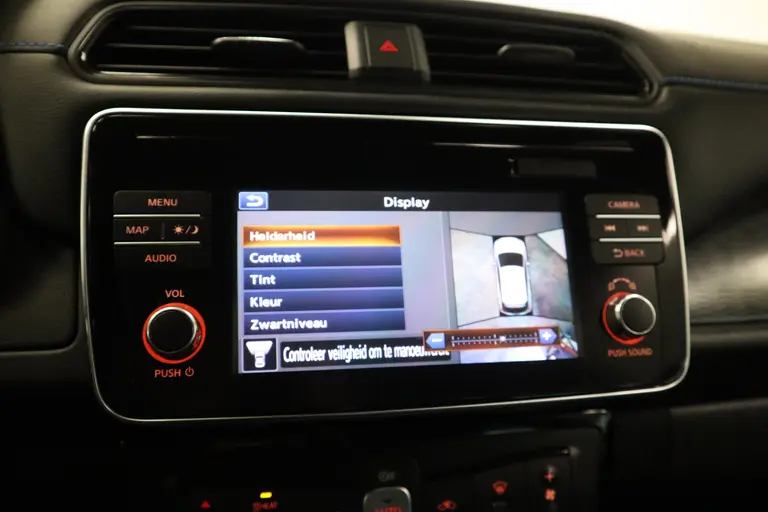 Nissan Leaf Acenta 40 kWh 150PK Navigatie, Cruise Control 360 Camera, 16LMV. Valt in de Subsidie regeling. * 2e Paasdag zijn wij geopend van 12:00 tot 17:00uur! * afbeelding 18