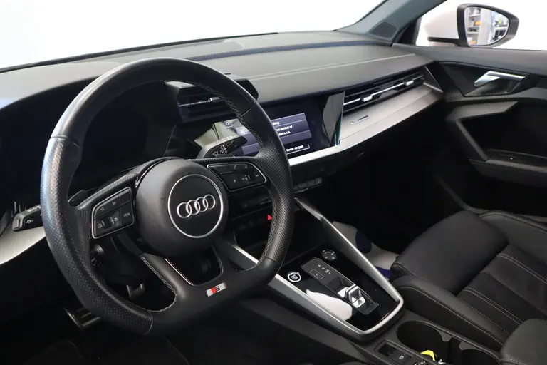 Audi A3 Sportback 40 TFSI e S Line ACC PDC Panoramadak 18''LM afbeelding 9