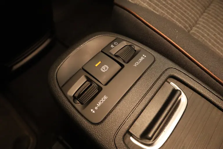 Fiat 500E CABRIO Navigatie CruiseControl 16'lmv NAP! 2 jaar garantie mogelijk* (vraag naar de voorwaarden) afbeelding 15