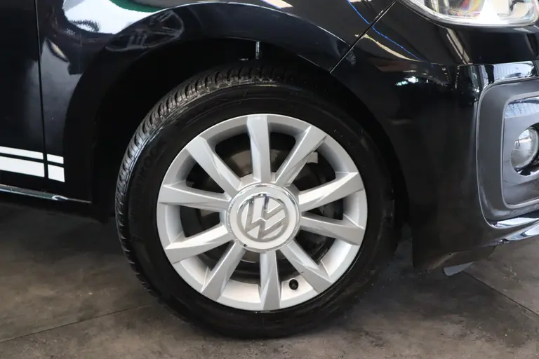 Volkswagen up! 1.0 BMT 5-Drs. Airco Bluetooth Lmv * 2e Paasdag zijn wij geopend van 12:00 tot 17:00uur! * afbeelding 4