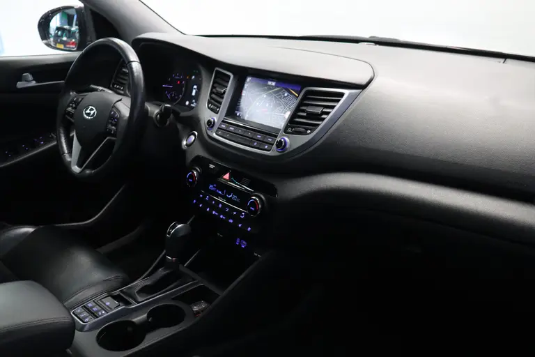 Hyundai Tucson 1.6 T T-GDI 4WD 177 PK 4WD GDI  Panoramadak  19 inch Lmv Navigatie trekhaak afbeelding 22