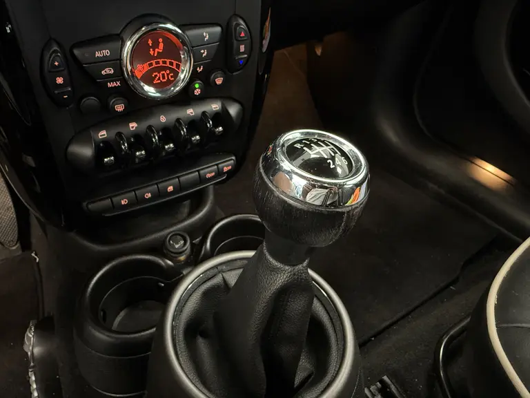 MINI Countryman 1.6 Cooper Chili 17'lmv Airco CruiseControl Two-Tone afbeelding 13