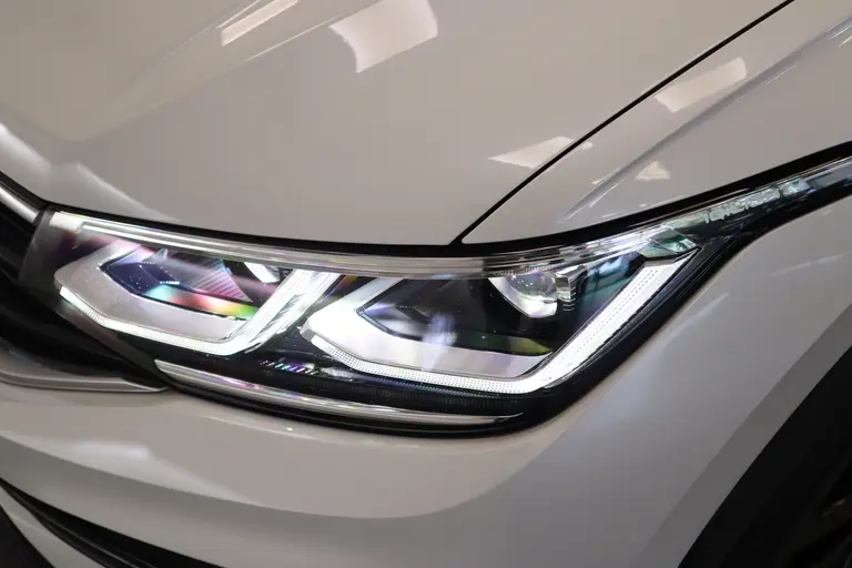 Volkswagen Tiguan 1.5 TSI R-Line Business+ BlackStyle Panoramadak IQ-light Harman/Kardon afbeelding 7
