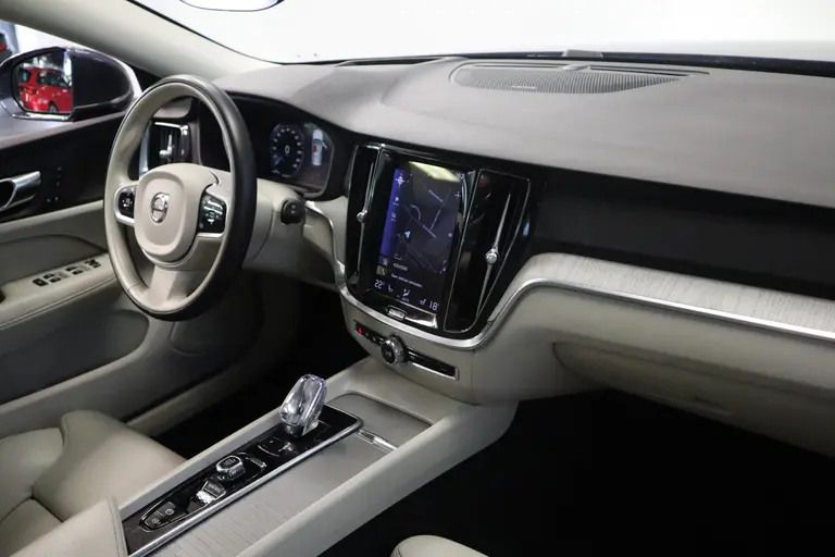 Volvo V60 2.0 B3 Inscription Panoramadak Navigatie Adaptive-Cruise afbeelding 21