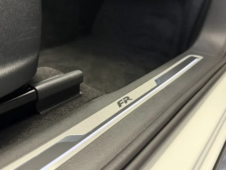 SEAT Tarraco 1.4 TSI e-Hybrid PHEV FR Business FR E-Hybrid Park Assist Stoelverw achter Lane Assist afbeelding 32