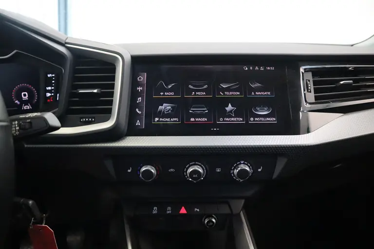 Audi A1 citycarver 30 TFSI epic Airco Cruise Control 17 LMV PDC VCP DAB+ afbeelding 11