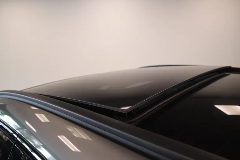 Mercedes-Benz GLA 250 e Business Solution AMG Limited Pano dak LED CC Lane Assist afbeelding 4