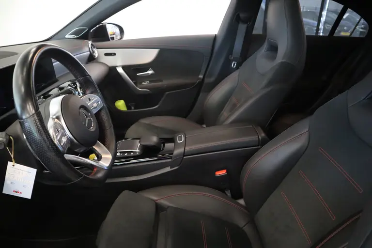 Mercedes-Benz CLA-Klasse 220 d AMG Line Panoramadak Burmester Multibeam-led afbeelding 8