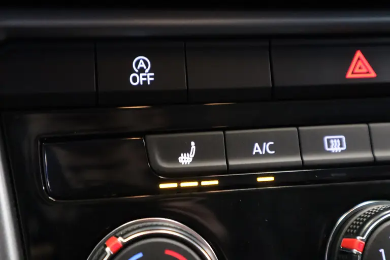 Volkswagen T-Roc 1.5 TSI Life Business Navigatie PDC 16LMV Cruise Control PDC VCP Stoelverwarming afbeelding 12