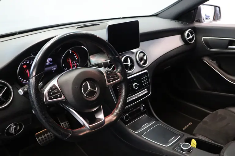 Mercedes-Benz CLA-Klasse Shooting Brake 180 AMG Full-led Navigatie 18'lmv * 2e Paasdag zijn wij geopend van 12:00 tot 17:00uur! * afbeelding 8