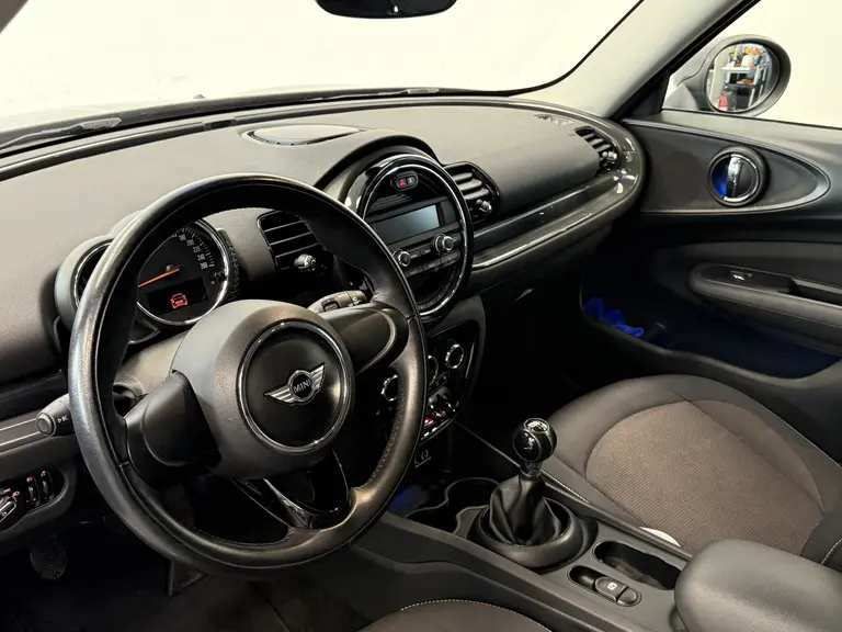 MINI Clubman 1.5 One Pepper ClimateControl 17'lmv TwoTone lak PDC * 2e Paasdag zijn wij geopend van 12:00 tot 17:00uur! * afbeelding 6