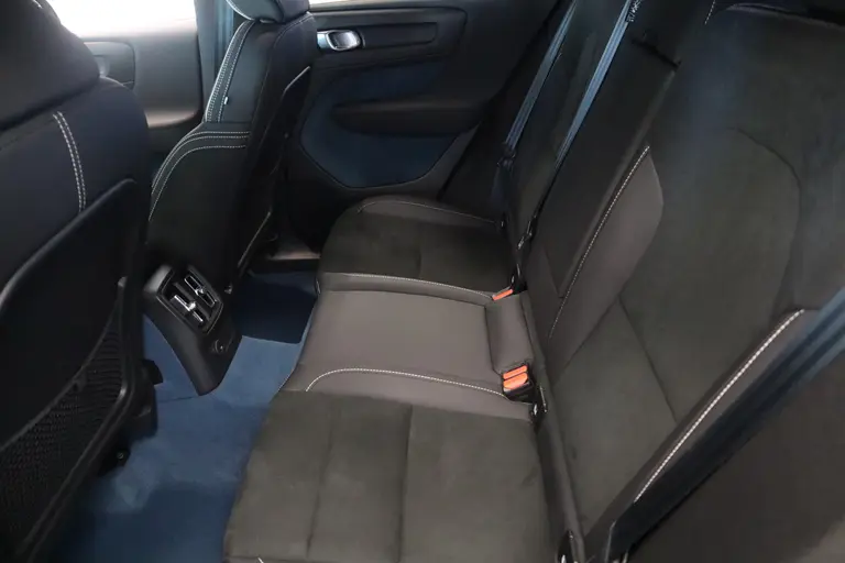 Volvo XC40 1.5 T5 Plug-in hybrid Ultimate Dark 262PK Harman Kardon Panorama Cruise Control Climate control PDC Lane Ass Navigatie 19LMV afbeelding 18