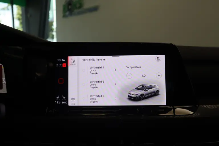 Volkswagen Golf 2.0 TSI GTI ACC Navi Panoramadak Milltek Uitlaat afbeelding 25