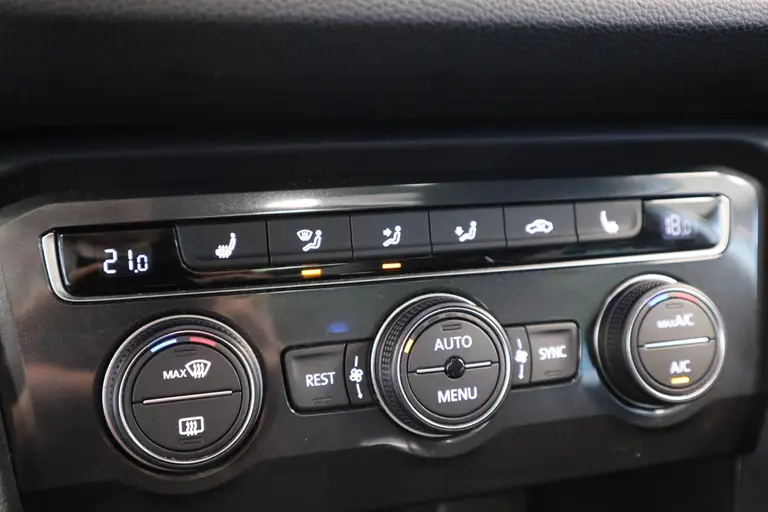 Volkswagen Tiguan Allspace 1.5 TSI Highline Business R 7-Persoons Panoramadak Navigatie Camera CruiseControl * 2e Paasdag zijn wij geopend van 12:00 tot 17:00uur! * afbeelding 16