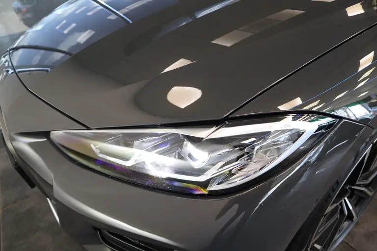 BMW 4 Serie Cabrio M440i xDrive High Executive 374 PK Navigatie 360Camera Volleder Apple carplay 19LMV Head up * 2e Paasdag zijn wij geopend van 12:00 tot 17:00uur! * afbeelding 4