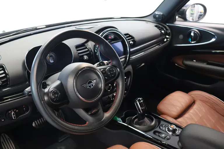 MINI Clubman 306PK 2.0 JCW ALL4 Harmann Kardon Navigatie Cruise control vol leder interieur 18LMV * 2e Paasdag zijn wij geopend van 12:00 tot 17:00uur! * afbeelding 10