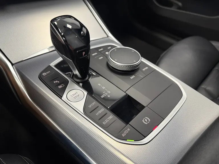 BMW 3-serie 330e eDrive Edition ACC Head-Up Harman Kardon Schuif/Kanteldak 24 maanden garantie mogelijk (*vraag naar de voorwaarden) afbeelding 19