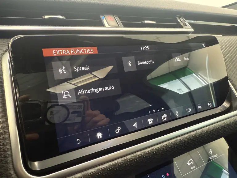 Land Rover Range Rover Velar 2.0 P250 Turbo AWD SE Cruise/Climate Panoramadak Meridian R-Dynamic afbeelding 25