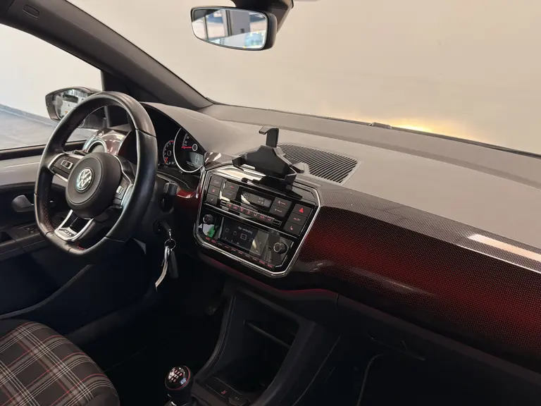 Volkswagen up! 1.0 TSI GTI 5-Drs. ClimateControl Stoelverwarming 17'lmv afbeelding 9