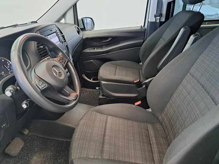 Mercedes-Benz Vito 114 CDI Lang DC Comfort Navigatie Airconditioning 5P Trekhaak Camera 17"LM afbeelding 7