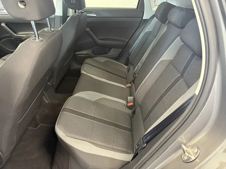 Volkswagen Polo 1.0 TSI Highline Business R-line Panoramadak Navigatie Full-led 24 maanden garantie mogelijk (*vraag naar de voorwaarden) afbeelding 18