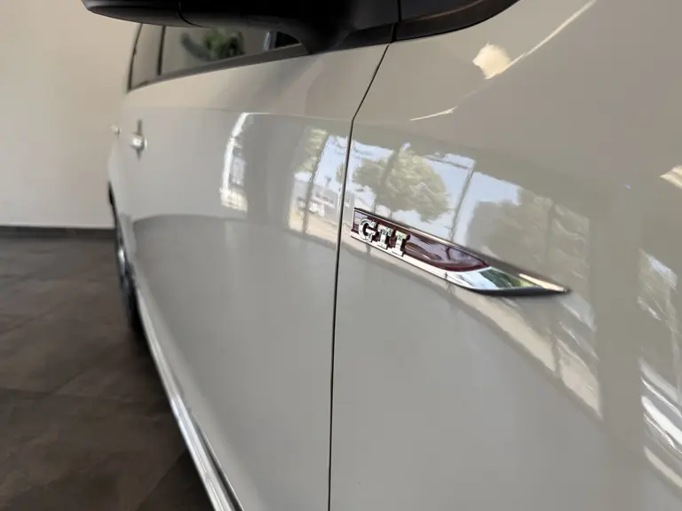 Volkswagen up! 1.0 TSI GTI 5-Drs. ClimateControl Stoelverwarming 17'lmv afbeelding 7