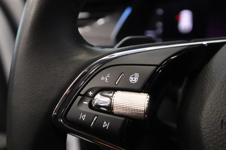 Skoda Octavia Combi 1.0 e-TSI Business Edition Plus Navigatie Cruise Control  Sfeerverlichting 17LMV lane Assist 2 Jaar garantie mogelijk* ( vraag naar de voorwaarde) afbeelding 8