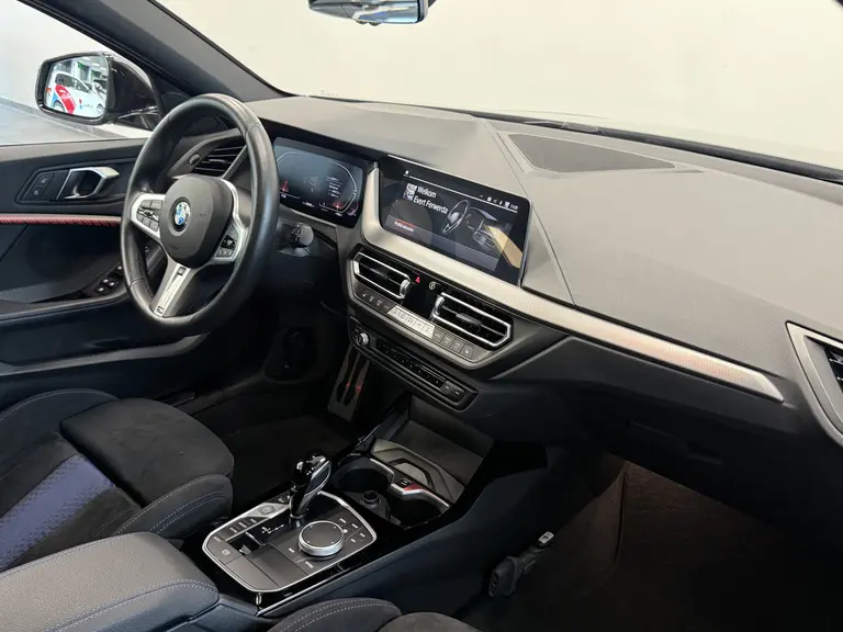 BMW 1-serie 120i Cruise/Climate Panoramadak NAP 18''LM Performance 24 maanden garantie mogelijk (*vraag naar de voorwaarden) afbeelding 7