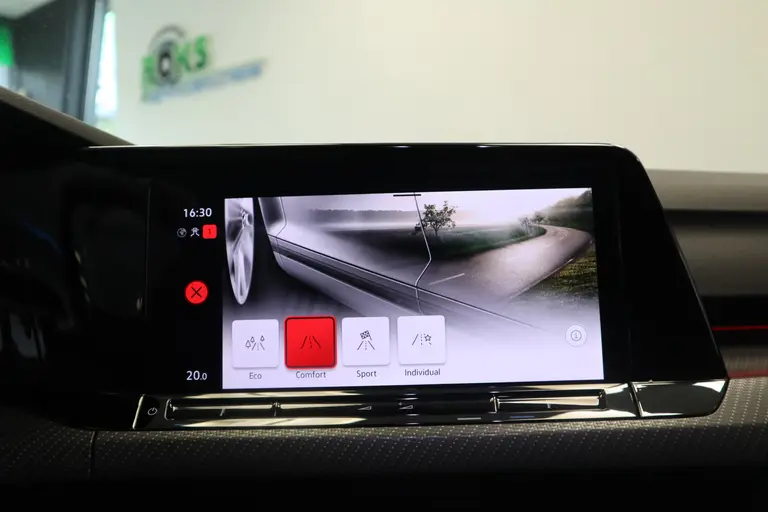 Volkswagen Golf 1.5 eTSI R-Line 2x Sfeerverlichting Full-led Adaptive-Cruise afbeelding 15