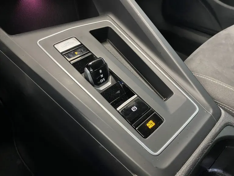 Volkswagen Golf 1.4 eHybrid Style VCP Navigatie Cruise Control 17LMV Sfeerverlichting Flippers bediening * 2e Paasdag zijn wij geopend van 12:00 tot 17:00uur! * afbeelding 16