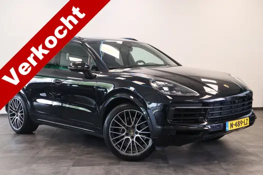 Porsche Cayenne 3.0 E-Hybrid Panoramadak Luchtvering Matrix 21"LM