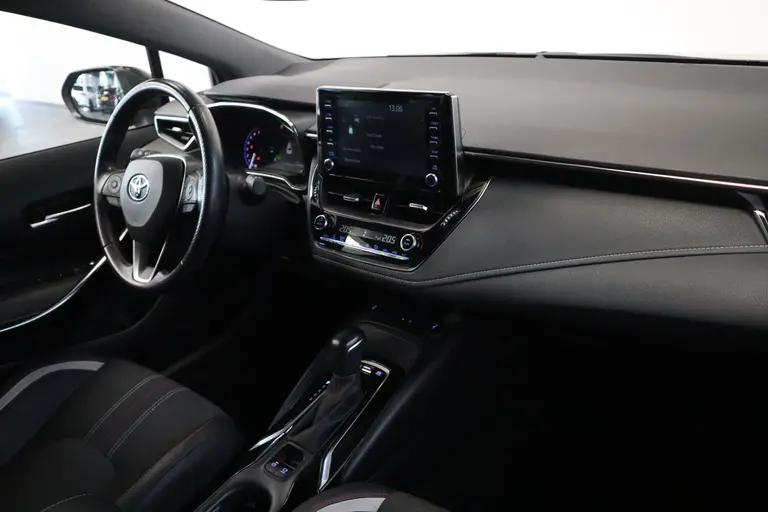 Toyota Corolla Touring Sports 1.8 Hybrid GR-Sport 17LMV Cruise Control  Cruise Control Apple carplay 2 Jaar garantie mogelijk* ( vraag naar de voorwaarde) afbeelding 17