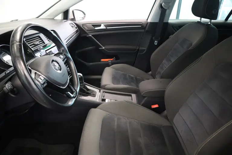 Volkswagen GOLF Variant 1.4 TSI Highline Panoramadak Navigatie Trekhaak 24 maanden garantie mogelijk (*vraag naar de voorwaarden) afbeelding 9