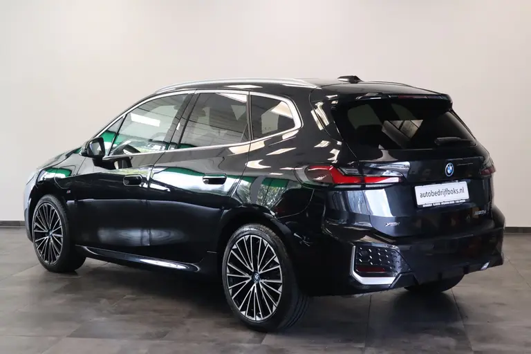 BMW 2 Serie Active Tourer 225e xDrive M-Sport HUD Keyless Go/Start 360 camera LED afbeelding 3