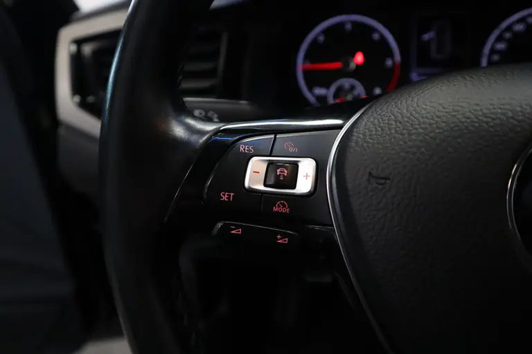 Volkswagen Polo 1.6 TDI Comfortline Navigatie CruiseControl ACC CV afbeelding 8
