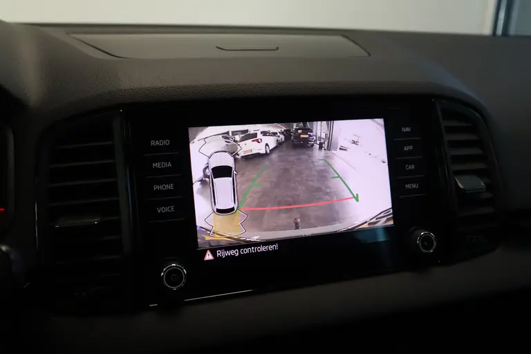 Skoda Karoq 1.5 TSI ACT Sportline Business CruiseControl Trekhaak Full-led afbeelding 22