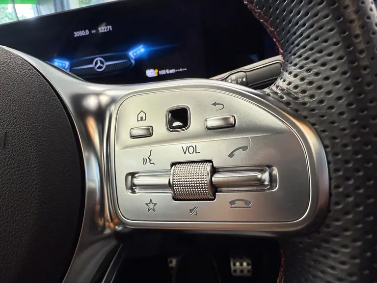 Mercedes-Benz A-Klasse 250 e AMG Line ACC PDC 360' camera Panoramadak Head-Up afbeelding 9
