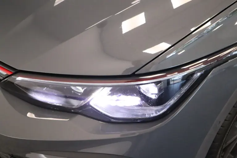 Volkswagen Golf 2.0 TSI GTI ACC Navi Panoramadak Milltek Uitlaat afbeelding 4