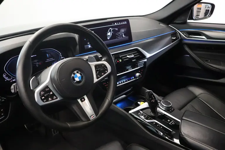 BMW 5 Serie 545e xDrive High Executive Edition M-sport Schuif/kantel dak Harman/Kardon afbeelding 10