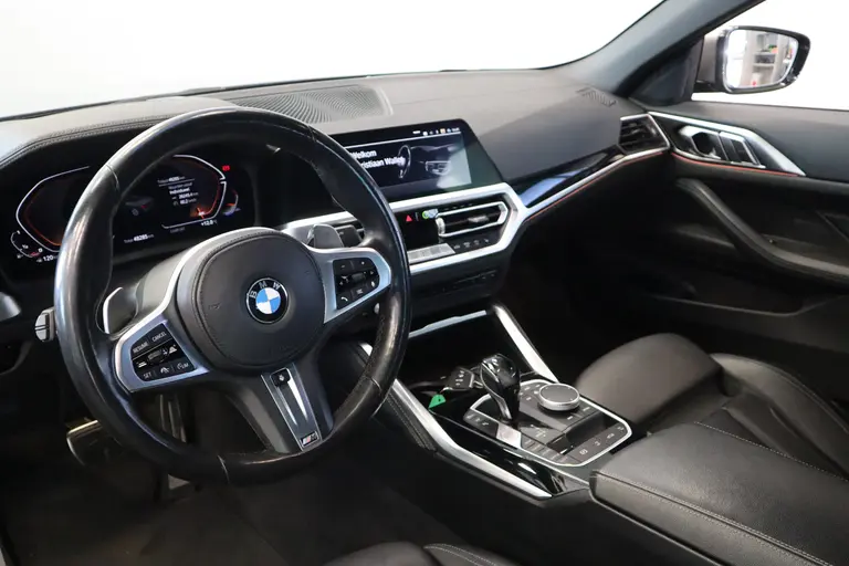 BMW 4 Serie Cabrio M440i xDrive High Executive 374 PK Navigatie 360Camera Volleder Apple carplay 19LMV Head up * 2e Paasdag zijn wij geopend van 12:00 tot 17:00uur! * afbeelding 8
