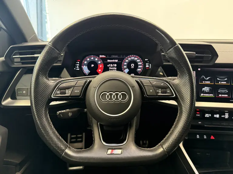 Audi A3 Limousine 30 TFSI S edition 2x S-Line Full-led Navigatie * 2e Paasdag zijn wij geopend van 12:00 tot 17:00uur! * afbeelding 11