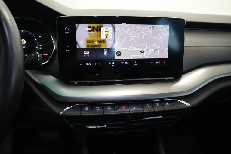 Skoda Octavia Combi 1.4 TSI iV PHEV Business Edition Panoramadak Navigatie Full-led afbeelding 14
