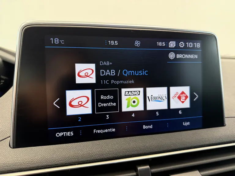 Peugeot 3008 1.2 PureTech Crossway Navigatie Panorama afn trekhaak Dab+ 18LMV Cruise control afbeelding 21
