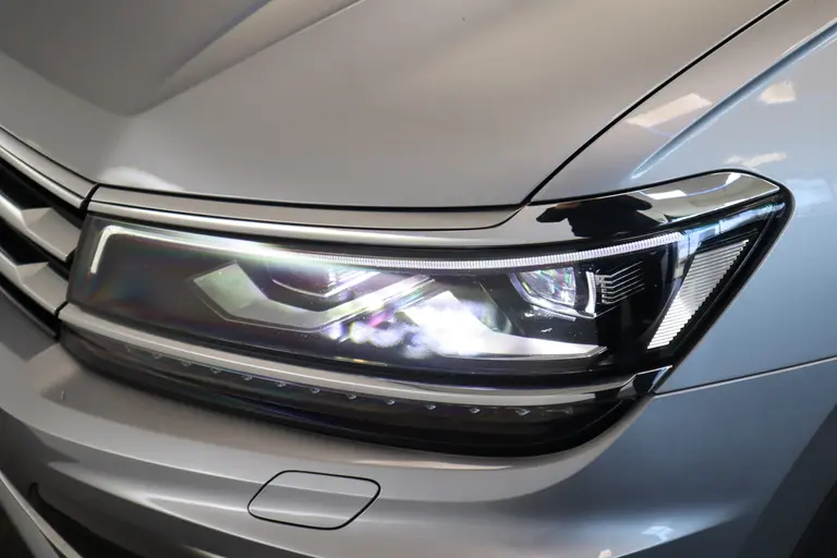 Volkswagen Tiguan Allspace 1.5 TSI Highline Business R 7-Persoons Panoramadak Navigatie Camera CruiseControl * 2e Paasdag zijn wij geopend van 12:00 tot 17:00uur! * afbeelding 5