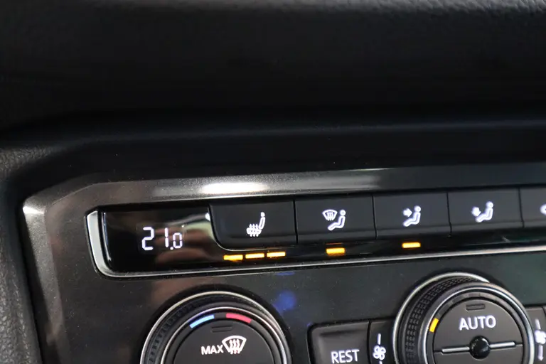 Volkswagen Tiguan Allspace 1.5 TSI Highline Business R 7-Persoons Panoramadak Navigatie Camera CruiseControl * 2e Paasdag zijn wij geopend van 12:00 tot 17:00uur! * afbeelding 17