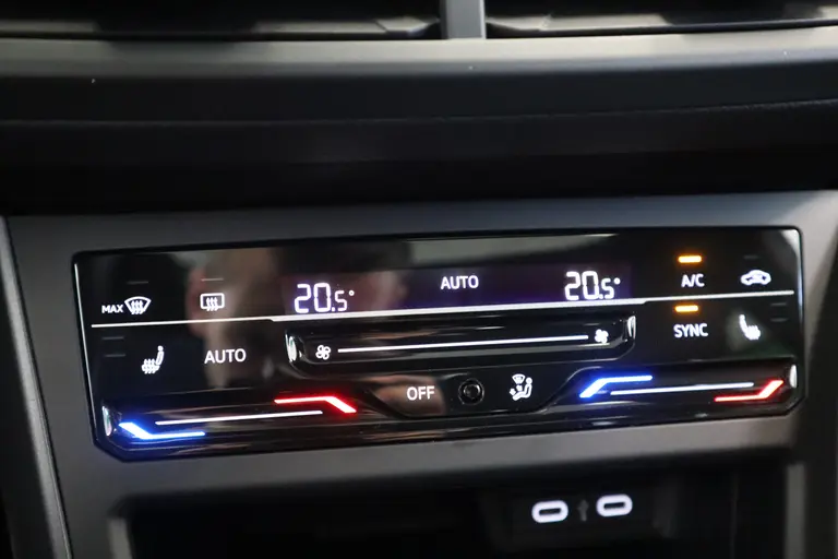 Volkswagen Polo 1.0 TSI R-Line 2x Panoramadak Full-led VCP afbeelding 15